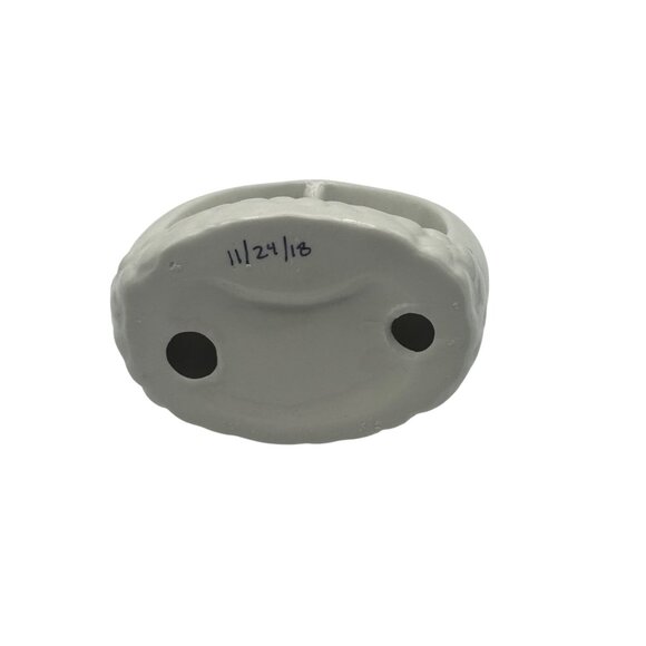 White Ceramic Nativity Scene Figurine With Holy Family & Star - Picture 4 of 4